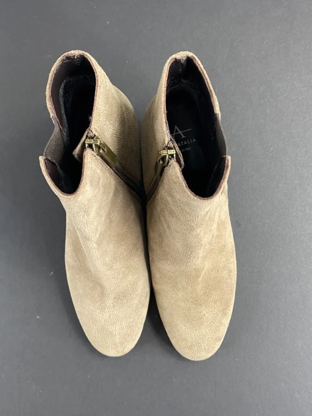 Aquatalia Tan Chelsea Booties Size 4
